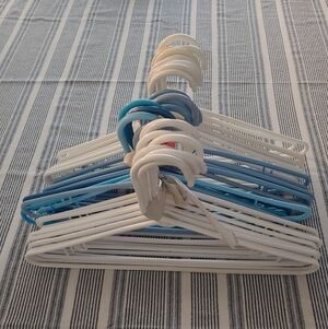 Plastic Hangers - 30 Blue And White